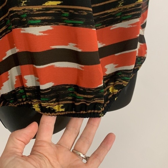 Vince CAMUTO Printed Boho Pattern Off Shoulder Long Sleeve Blouse Brown Medium - Picture 5 of 12